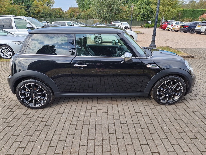 MINI Hatch Cooper D Bayswater - U11748