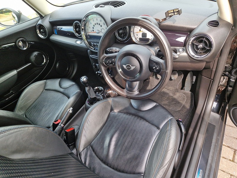 MINI Hatch Cooper D Bayswater - U11748
