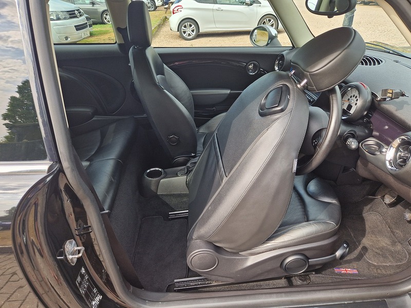 MINI Hatch Cooper D Bayswater - U11748