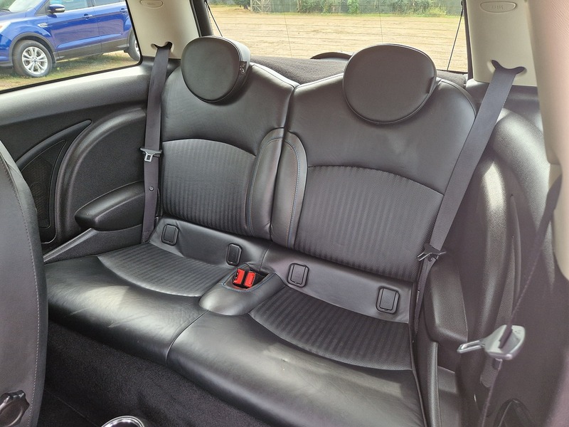 MINI Hatch Cooper D Bayswater - U11748