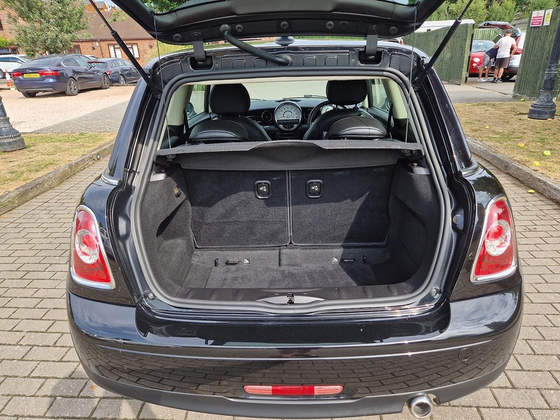 MINI Hatch Cooper D Bayswater - U11748