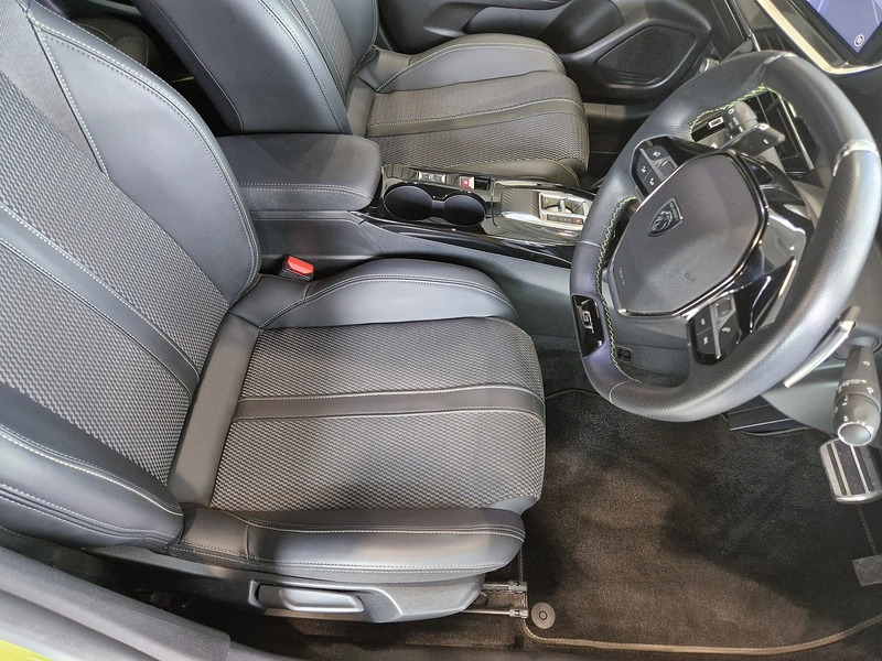 Peugeot 208 PureTech MHEV GT - U11755