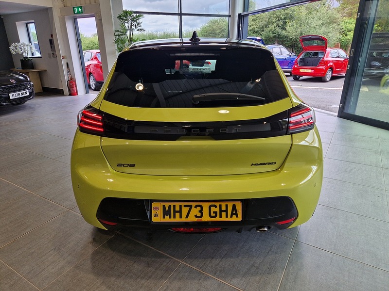 Peugeot 208 PureTech MHEV GT - U11755