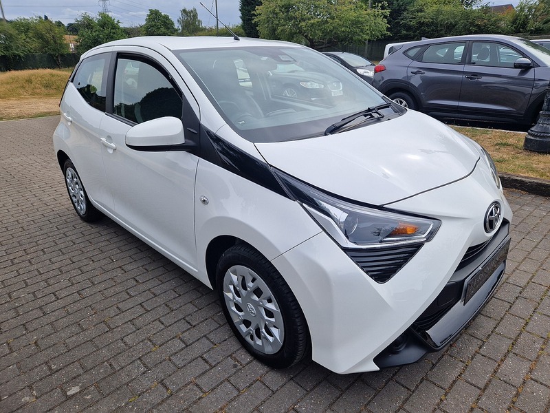 Toyota AYGO VVT-i x-play - U11759