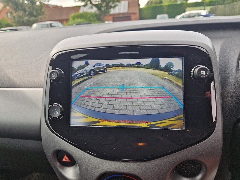 Toyota AYGO VVT-i x-play - U11759