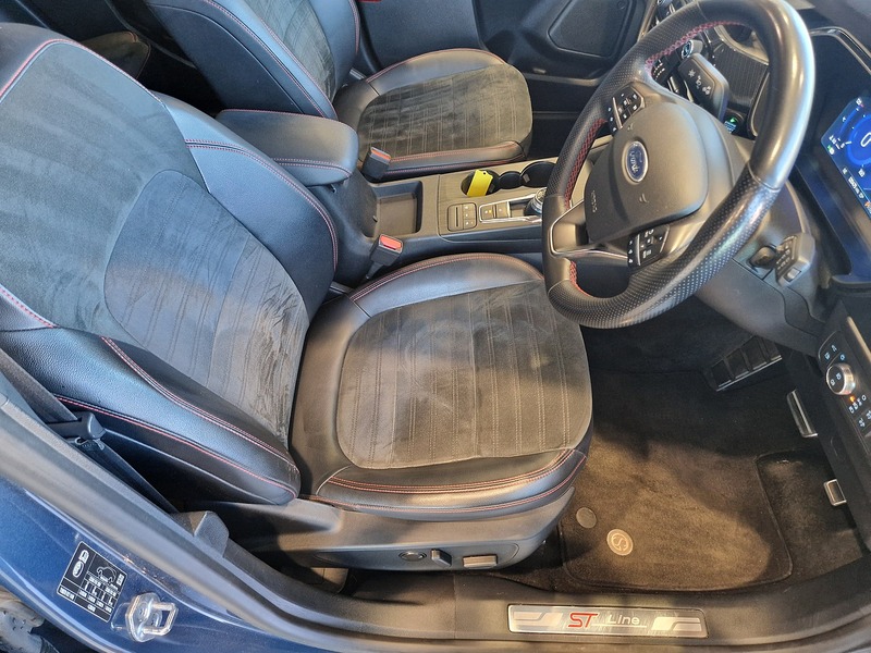 Ford Kuga EcoBoost Duratec ST-Line - U11765