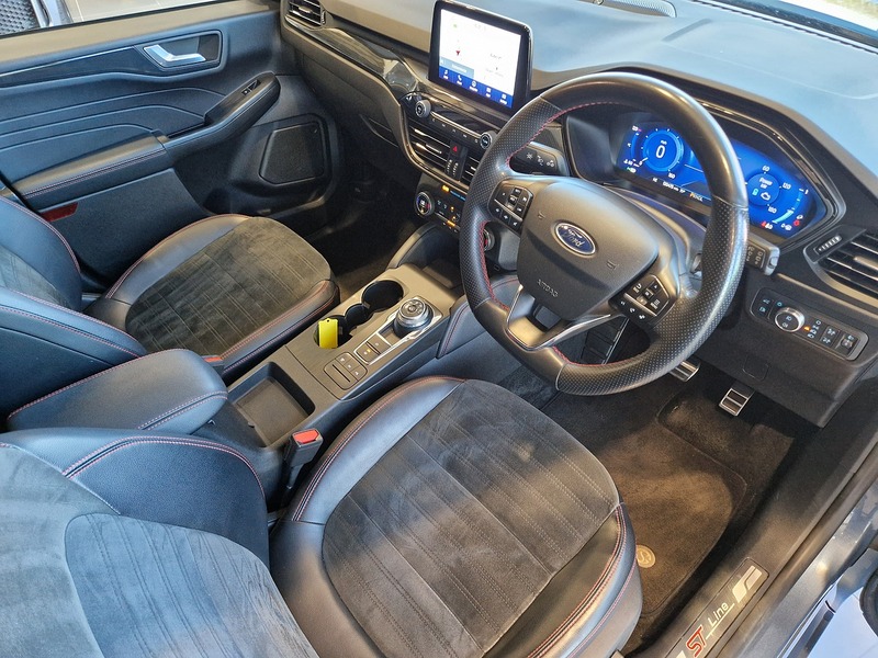 Ford Kuga EcoBoost Duratec ST-Line - U11765