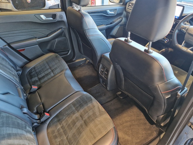 Ford Kuga EcoBoost Duratec ST-Line - U11765