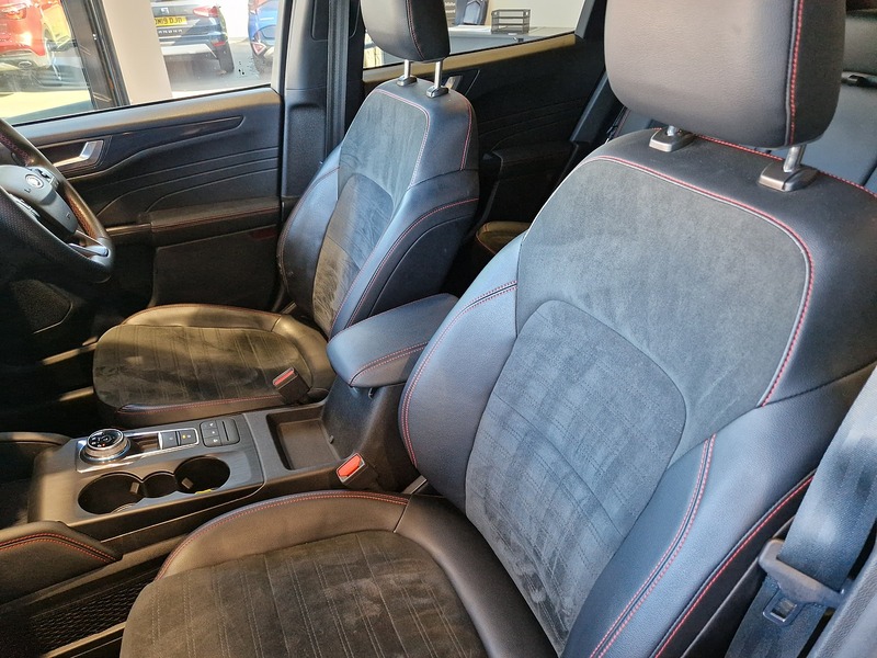 Ford Kuga EcoBoost Duratec ST-Line - U11765