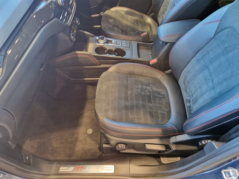 Ford Kuga EcoBoost Duratec ST-Line - U11765