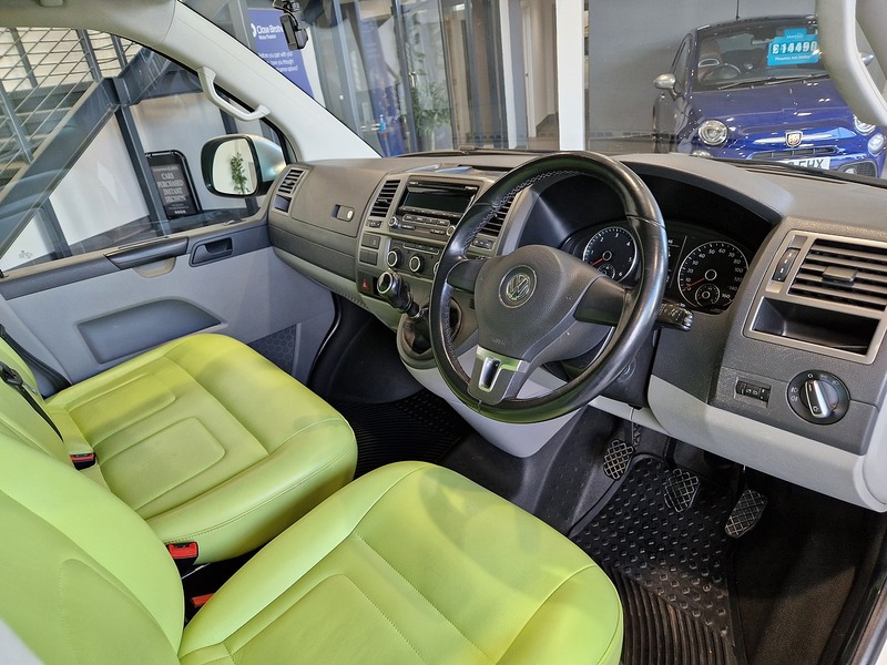 Volkswagen Transporter TDI T28 Highline - U11788
