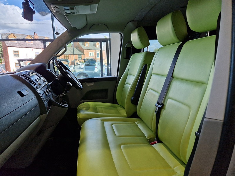 Volkswagen Transporter TDI T28 Highline - U11788