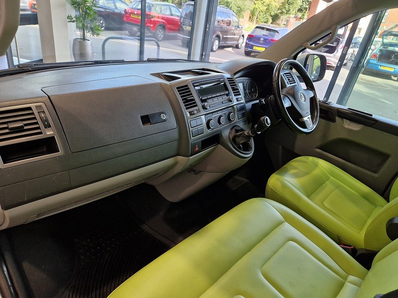 Volkswagen Transporter TDI T28 Highline - U11788
