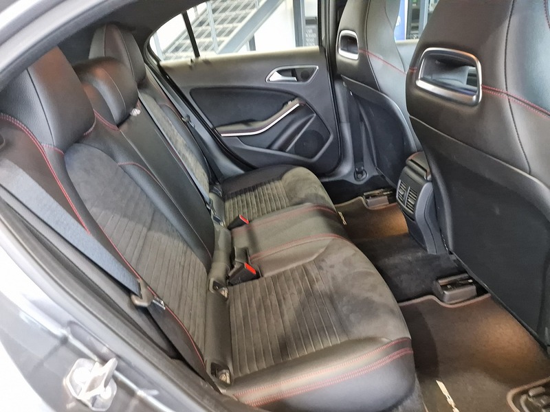 Mercedes-Benz A Class A200d AMG Line - U11794