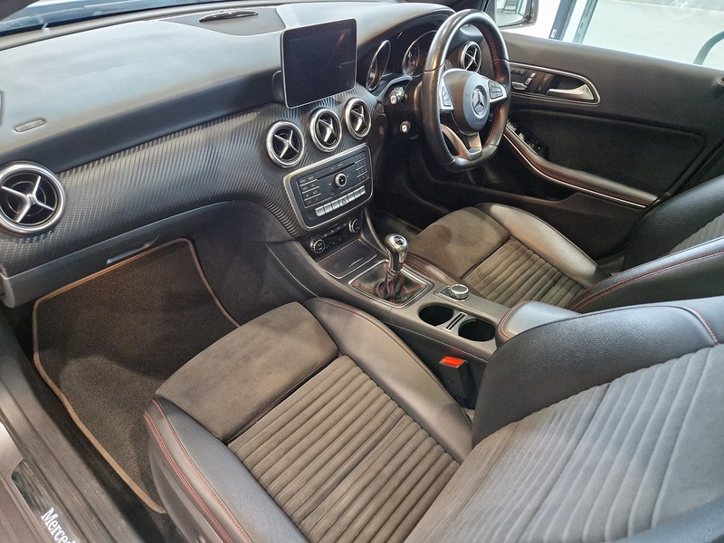Mercedes-Benz A Class A200d AMG Line - U11794