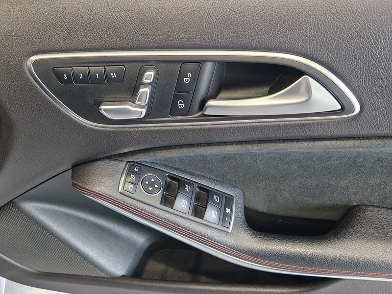 Mercedes-Benz A Class A200d AMG Line - U11794