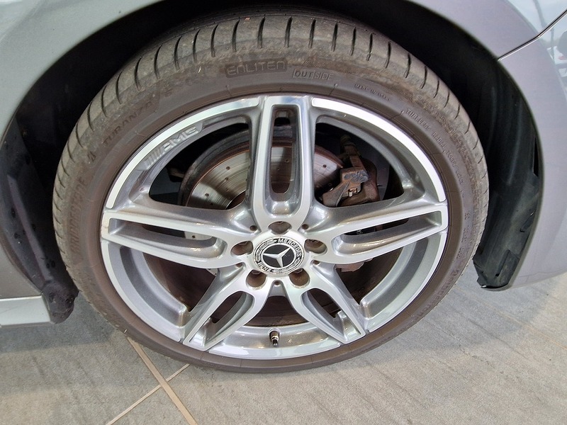 Mercedes-Benz A Class A200d AMG Line - U11794