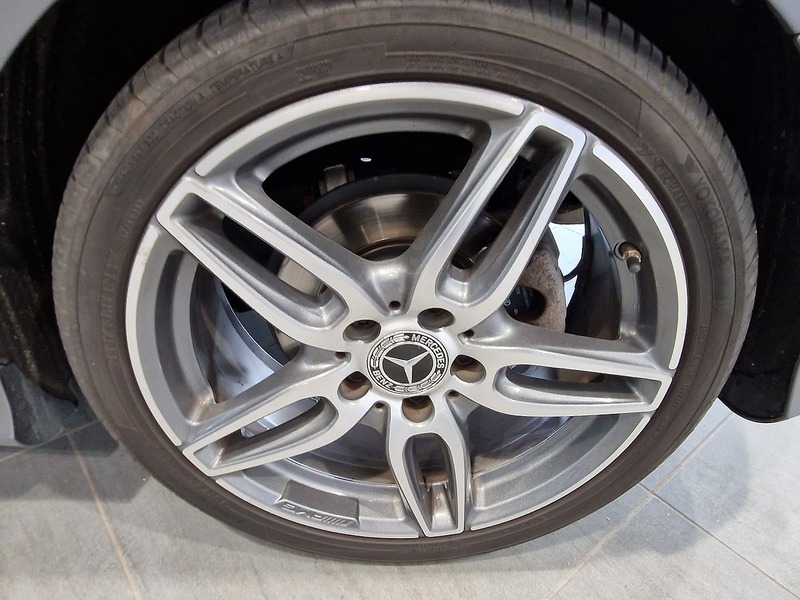 Mercedes-Benz A Class A200d AMG Line - U11794
