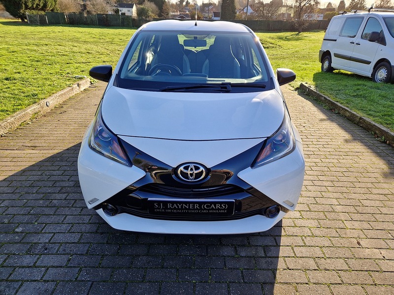 Toyota AYGO VVT-i x-play - U11796