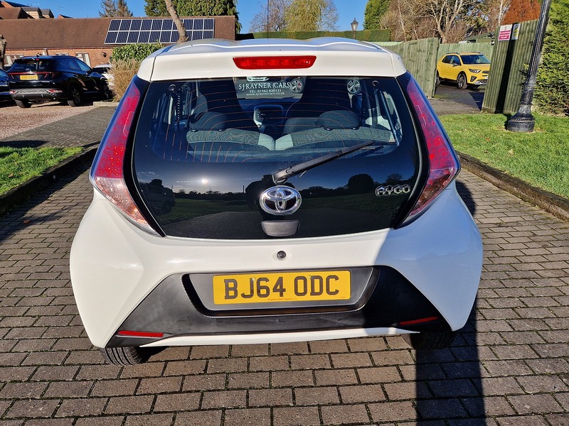 Toyota AYGO VVT-i x-play - U11796
