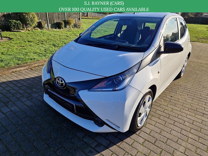 Toyota AYGO VVT-i x-play - U11796