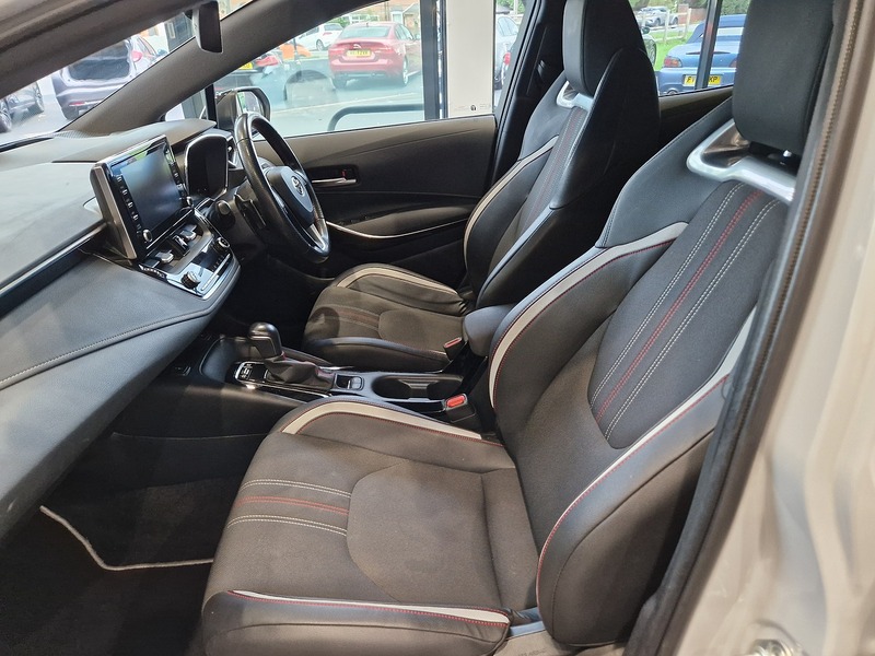 Toyota Corolla VVT-h GR SPORT - U11798