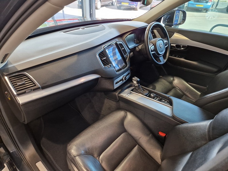 Volvo XC90 D5 PowerPulse Momentum Pro - U11809