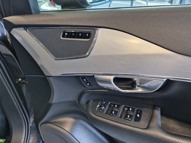 Volvo XC90 D5 PowerPulse Momentum Pro - U11809