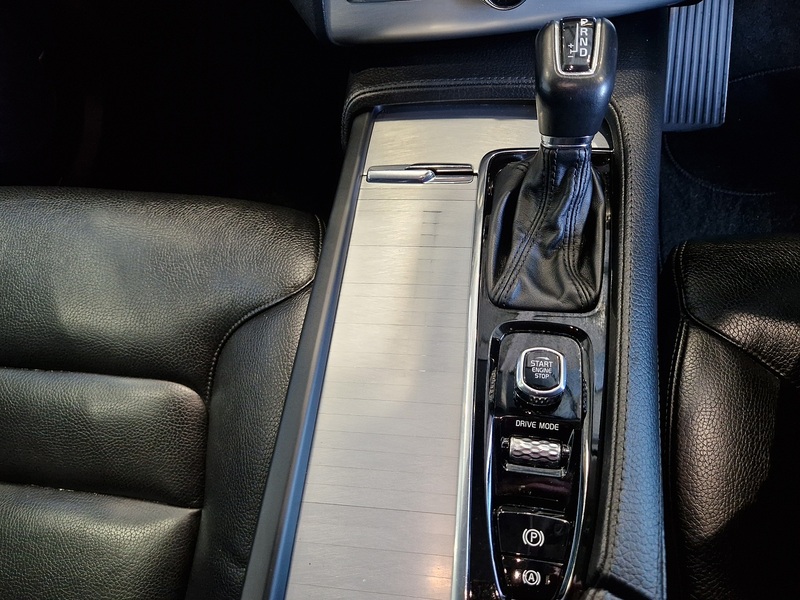 Volvo XC90 D5 PowerPulse Momentum Pro - U11809