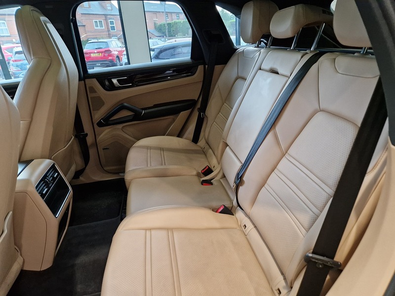 Porsche Cayenne T V6 S - U11823