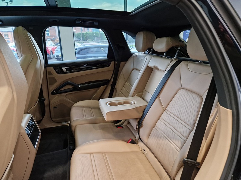 Porsche Cayenne T V6 S - U11823