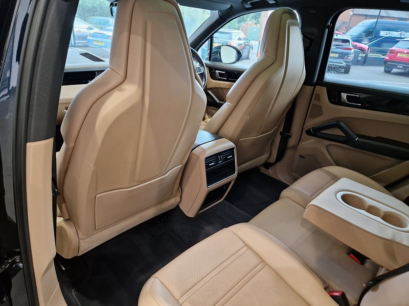 Porsche Cayenne T V6 S - U11823