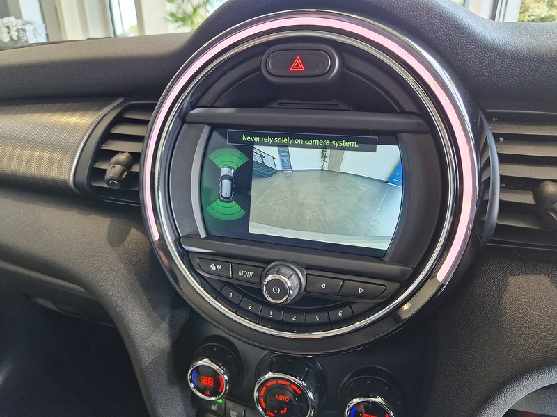 MINI Hatch Cooper S Exclusive - U11832