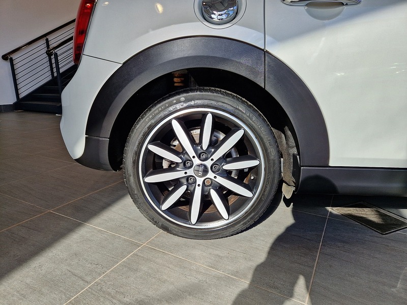 MINI Hatch Cooper S Exclusive - U11832