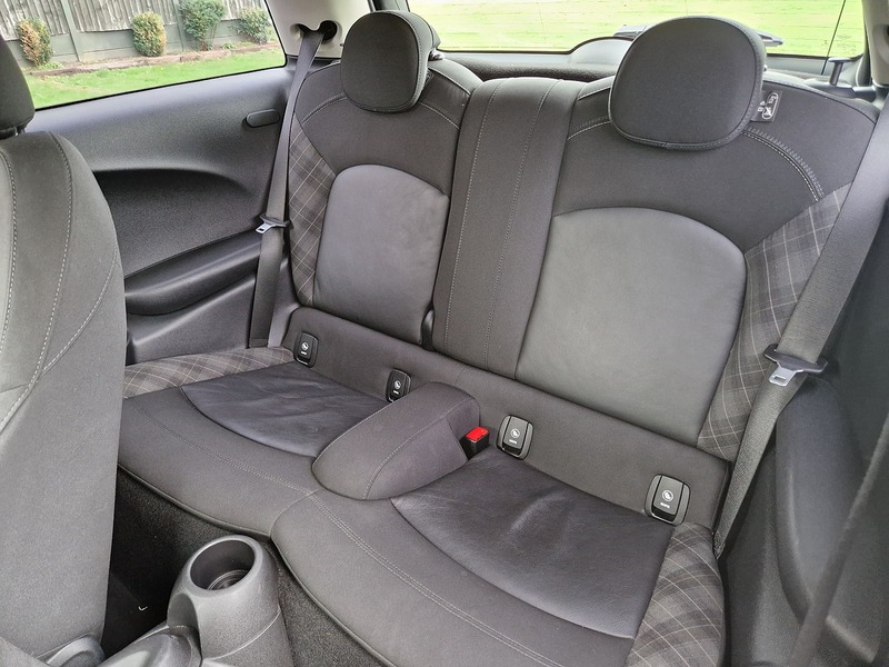 MINI Hatch Cooper - U11834