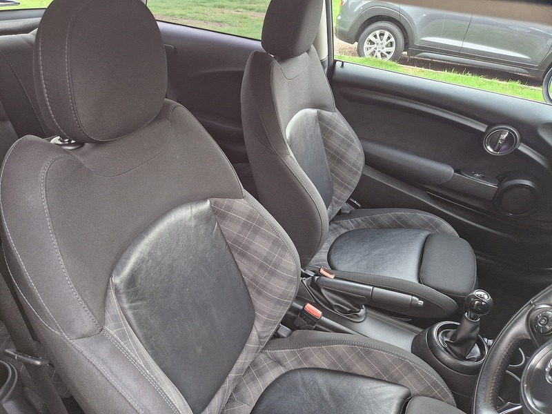 MINI Hatch Cooper - U11834