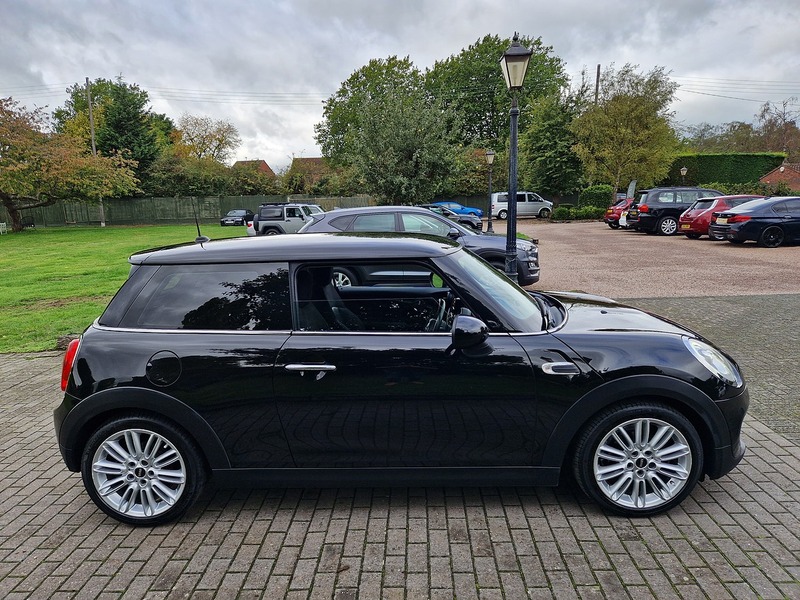 MINI Hatch Cooper - U11834