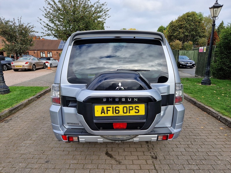 Mitsubishi Shogun DI-DC SG3 - U11840