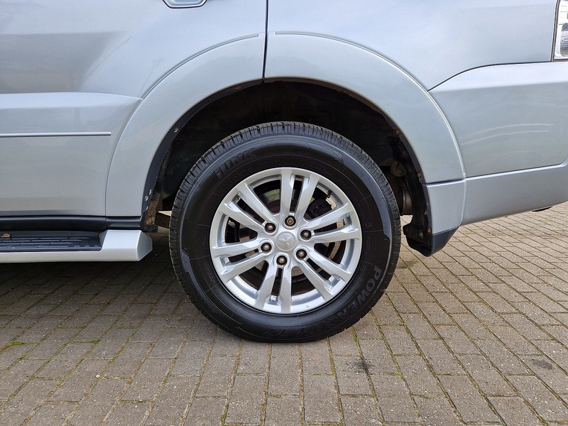 Mitsubishi Shogun DI-DC SG3 - U11840