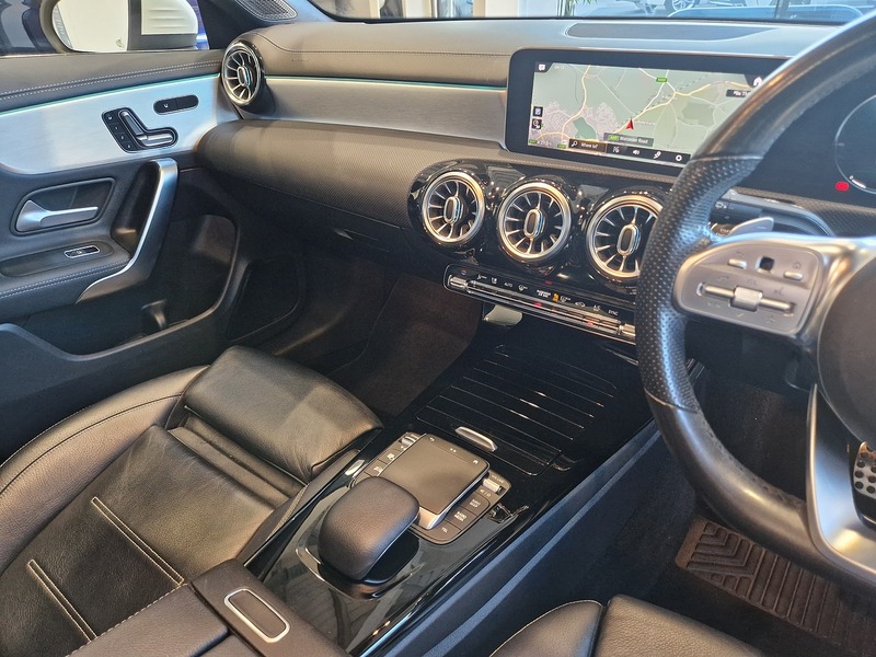 Mercedes-Benz CLA CLA180 AMG Line - U11842