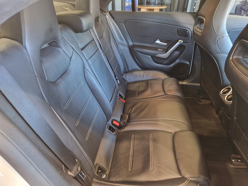 Mercedes-Benz CLA CLA180 AMG Line - U11842