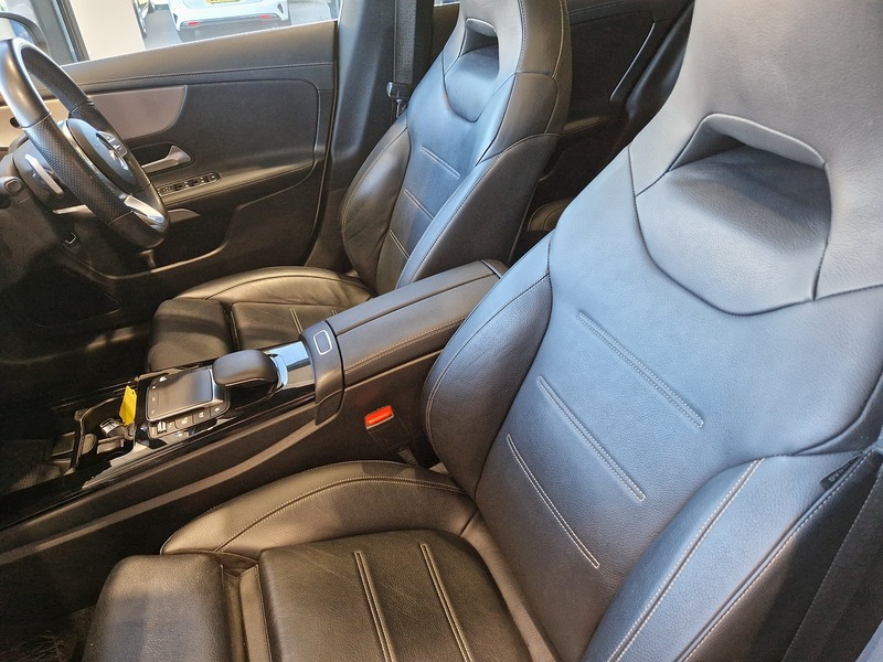 Mercedes-Benz CLA CLA180 AMG Line - U11842