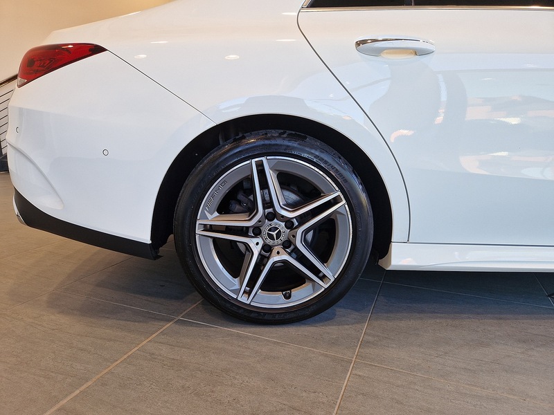 Mercedes-Benz CLA CLA180 AMG Line - U11842