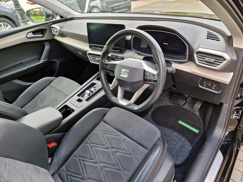 SEAT Leon eTSI MHEV XCELLENCE - U11844