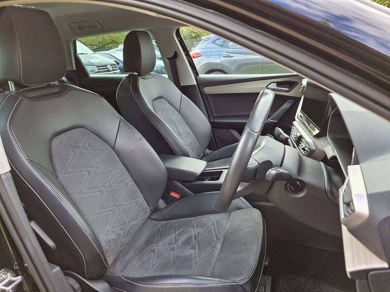 SEAT Leon eTSI MHEV XCELLENCE - U11844