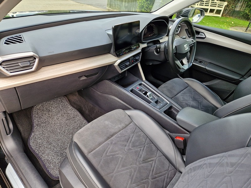 SEAT Leon eTSI MHEV XCELLENCE - U11844