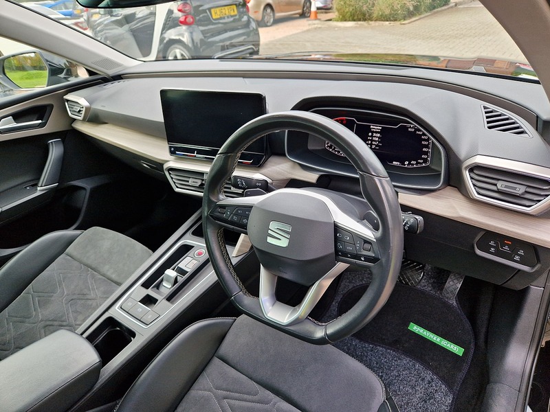 SEAT Leon eTSI MHEV XCELLENCE - U11844