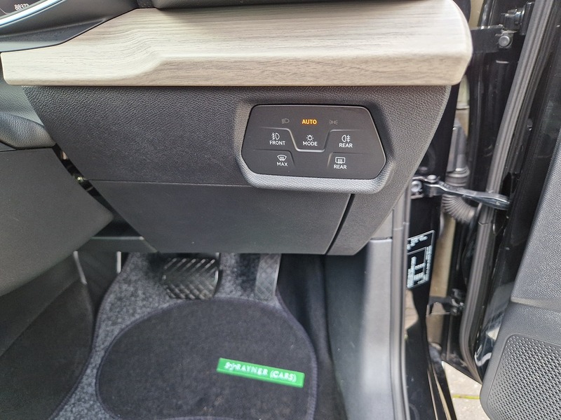 SEAT Leon eTSI MHEV XCELLENCE - U11844