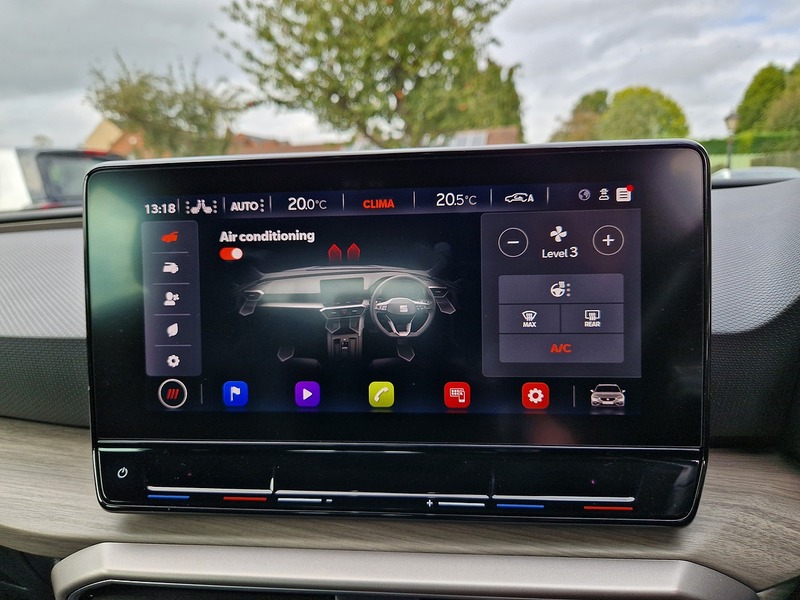 SEAT Leon eTSI MHEV XCELLENCE - U11844