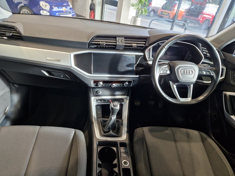 Audi Q3 TFSI CoD Technik - U11854